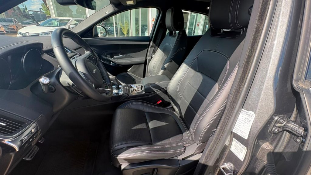 JAGUAR E-Pace 2.0D 150 CV AWD aut. R-Dynamic - 9