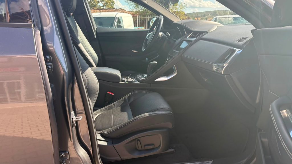 JAGUAR E-Pace 2.0D 150 CV AWD aut. R-Dynamic - 23