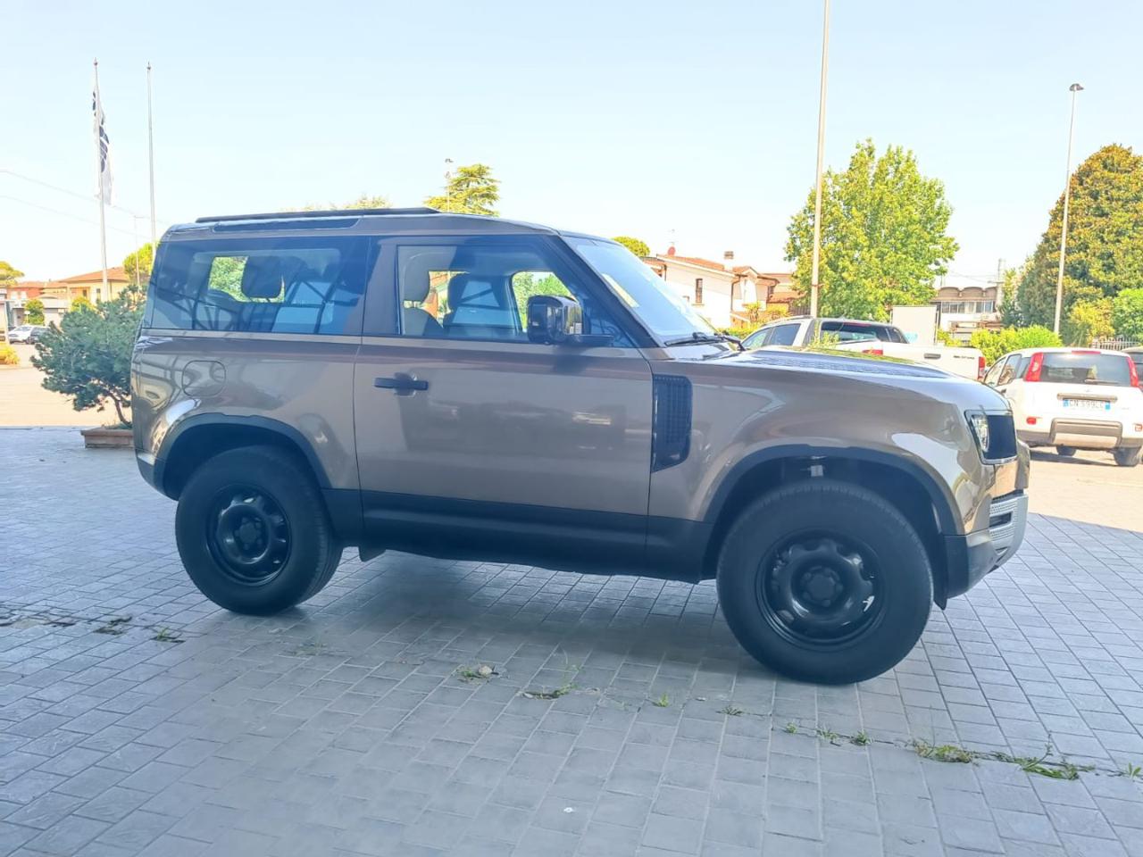 LAND ROVER Defender 90 3.0D I6 250 CV AWD Auto - 4