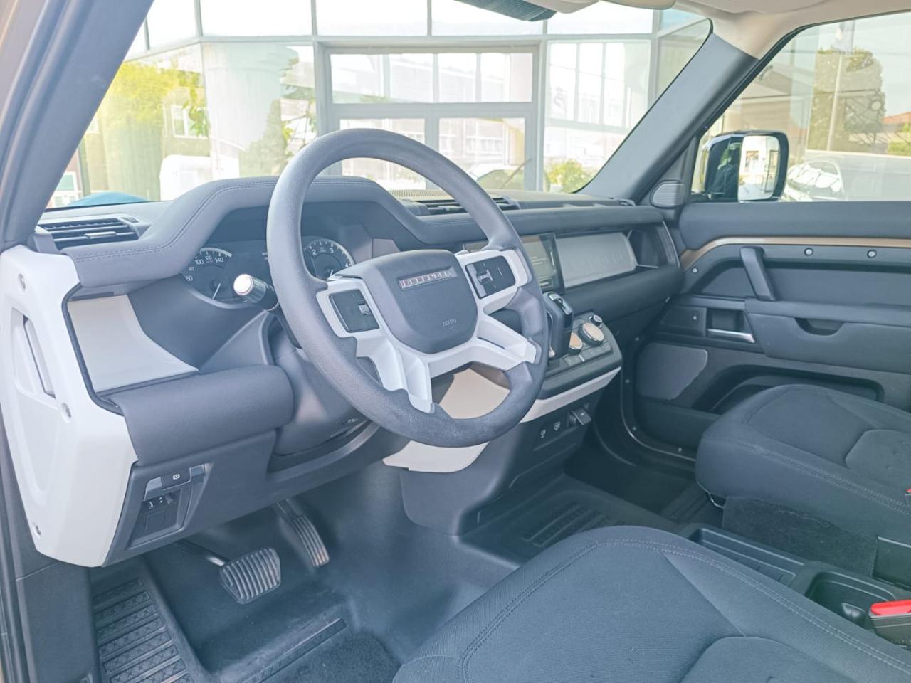 LAND ROVER Defender 90 3.0D I6 250 CV AWD Auto - 23