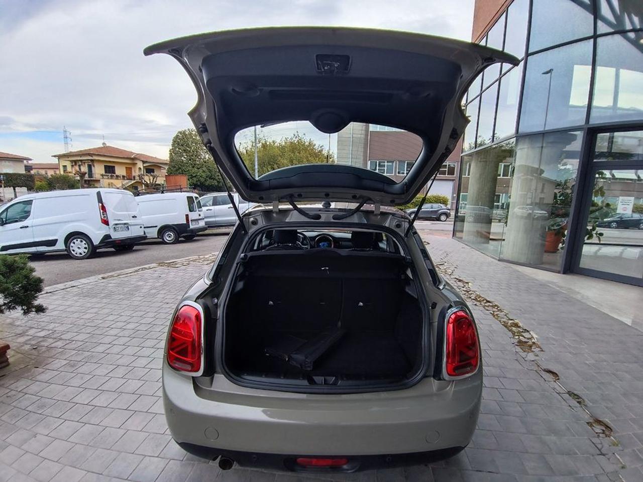 MINI One 1.5 One Hype 5 porte - 11