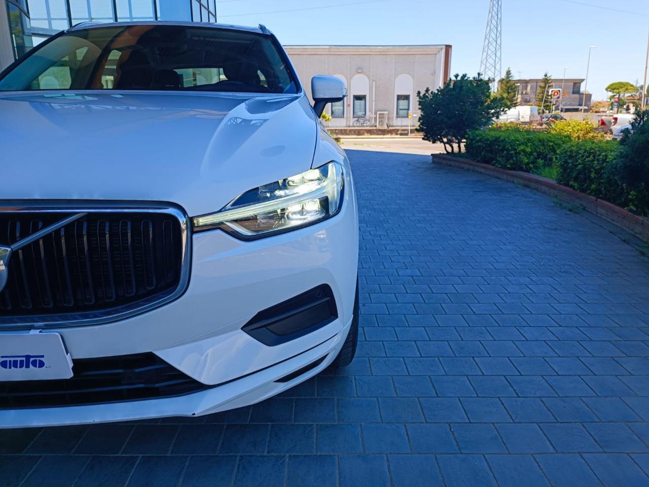 VOLVO XC60 D4 AWD Geartronic Business - 9