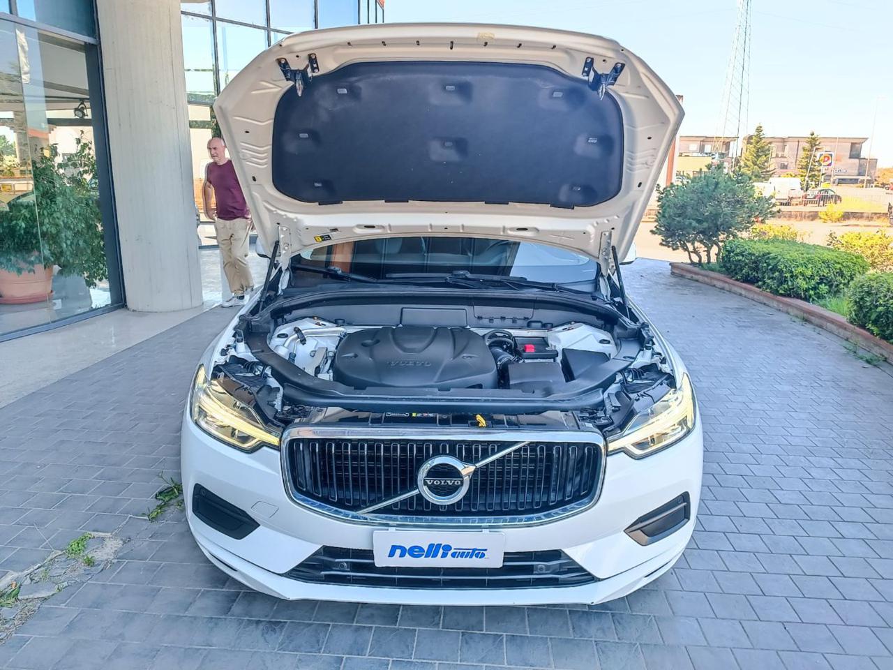 VOLVO XC60 D4 AWD Geartronic Business - 11