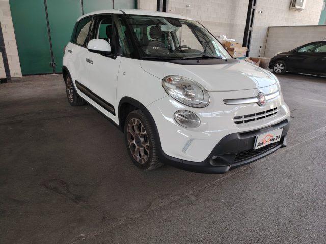 FIAT 500L Bianco Gelato pastello