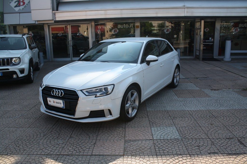 2B Auto ||| AUDI A3 SPB 30 1.6 TDI 116 CV S tronic Sport in vendita a Nova Milanese