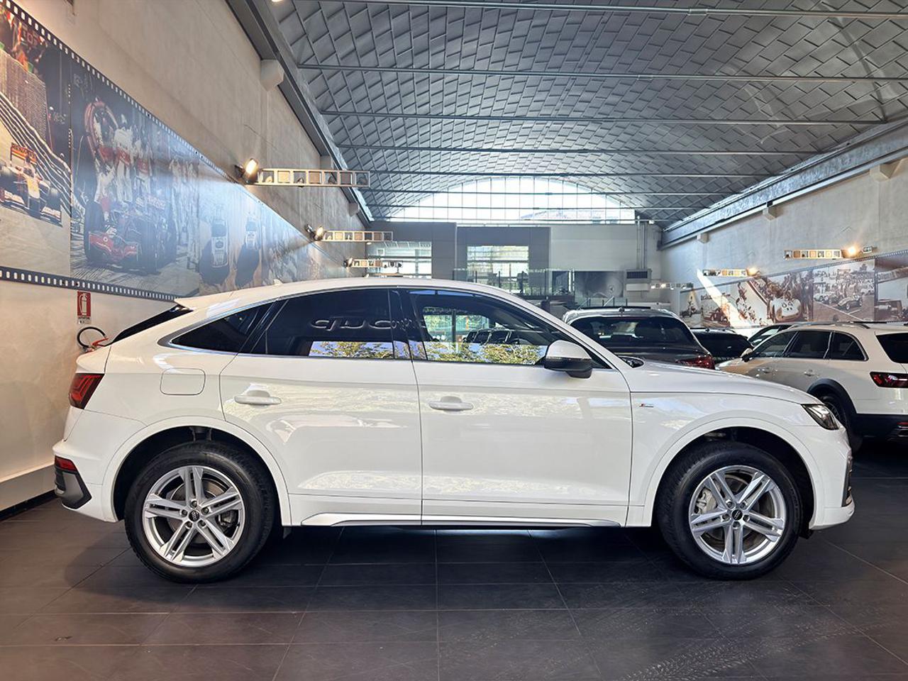 AUDI Q5 40 TFSI Sportback Quattro S-Tronic S-Line - 2