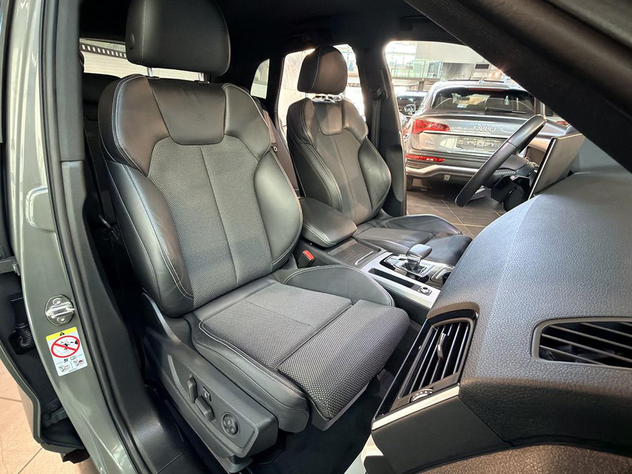AUDI Q5 40 TDI Quattro S-Tronic S-Line Plus - 16