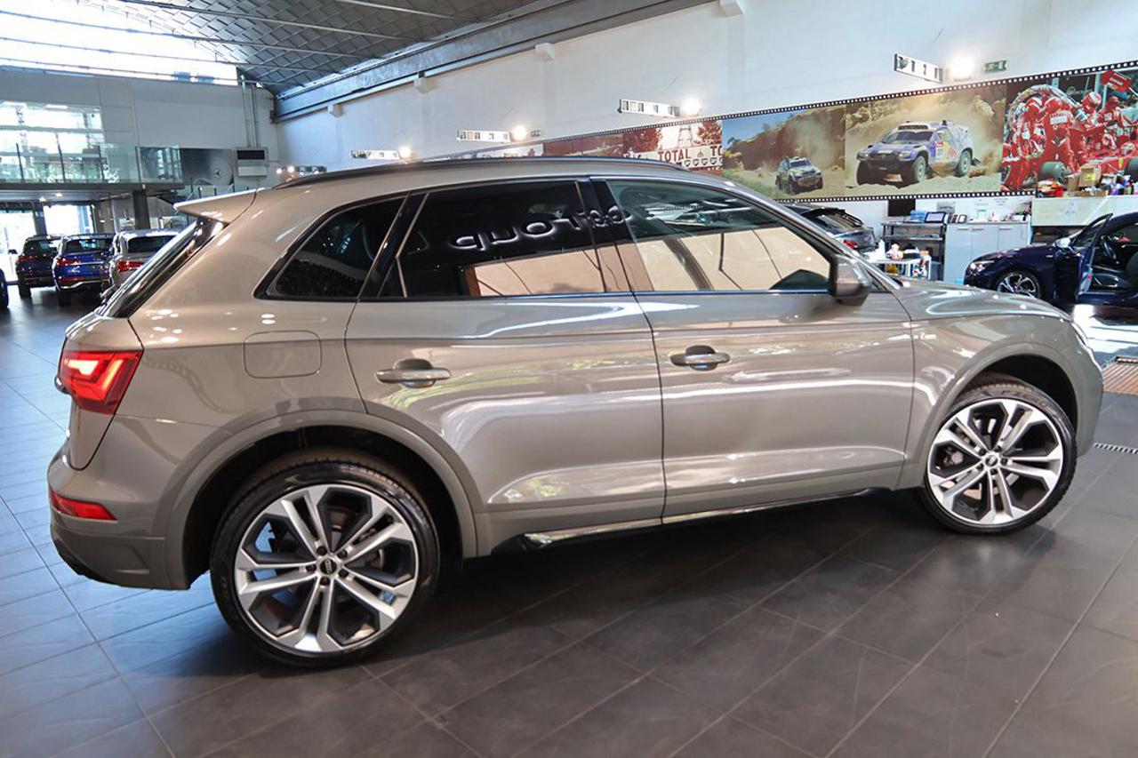 AUDI Q5 40 TDI Quattro S-Tronic S-Line Plus - 10