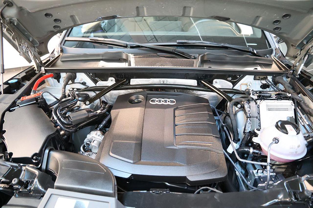AUDI Q5 40 TDI Quattro S-Tronic S-Line Plus - 11