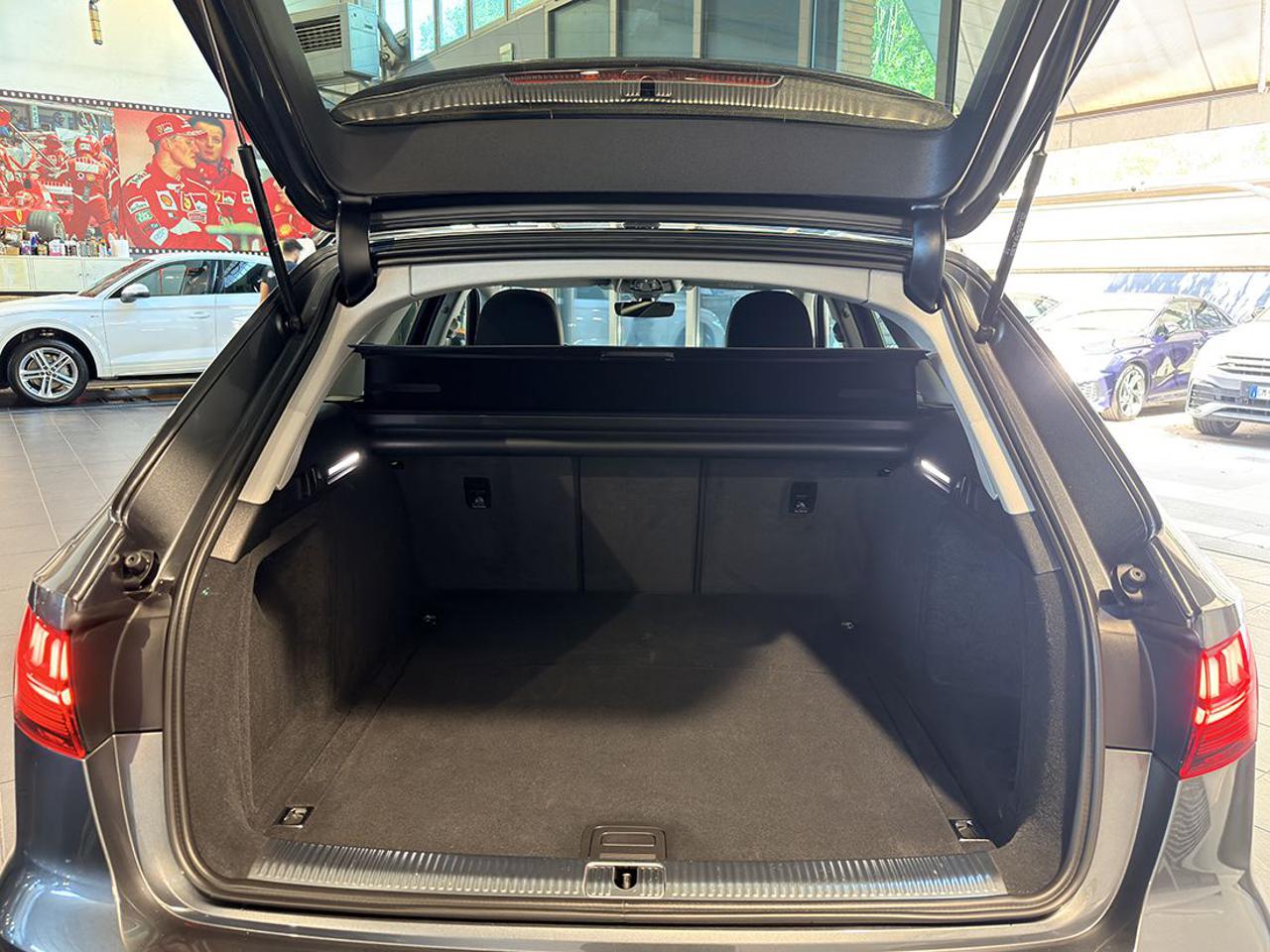 AUDI A4 35 TDI Avant S-Tronic S-Line - 12