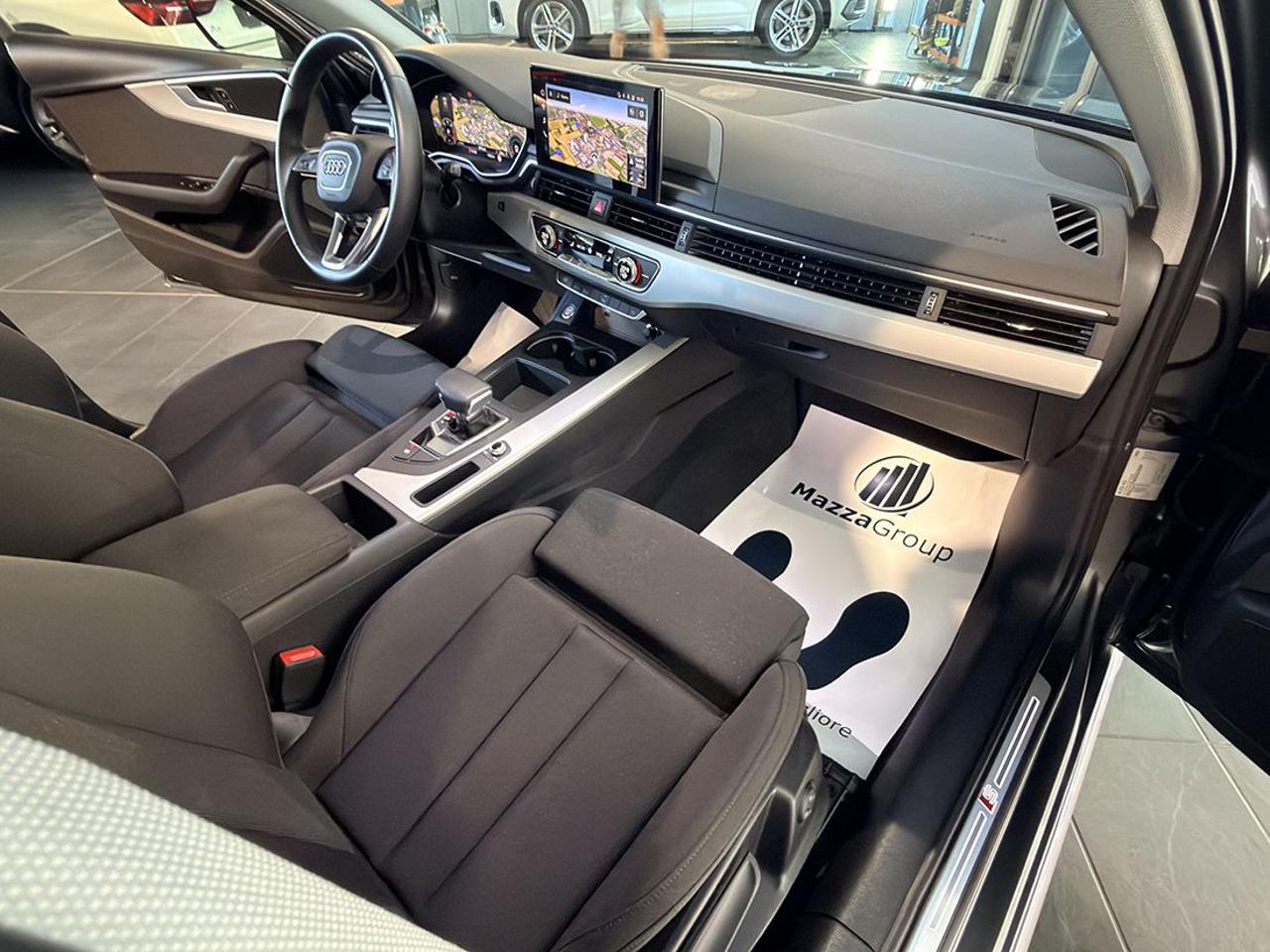AUDI A4 35 TDI Avant S-Tronic S-Line - 16