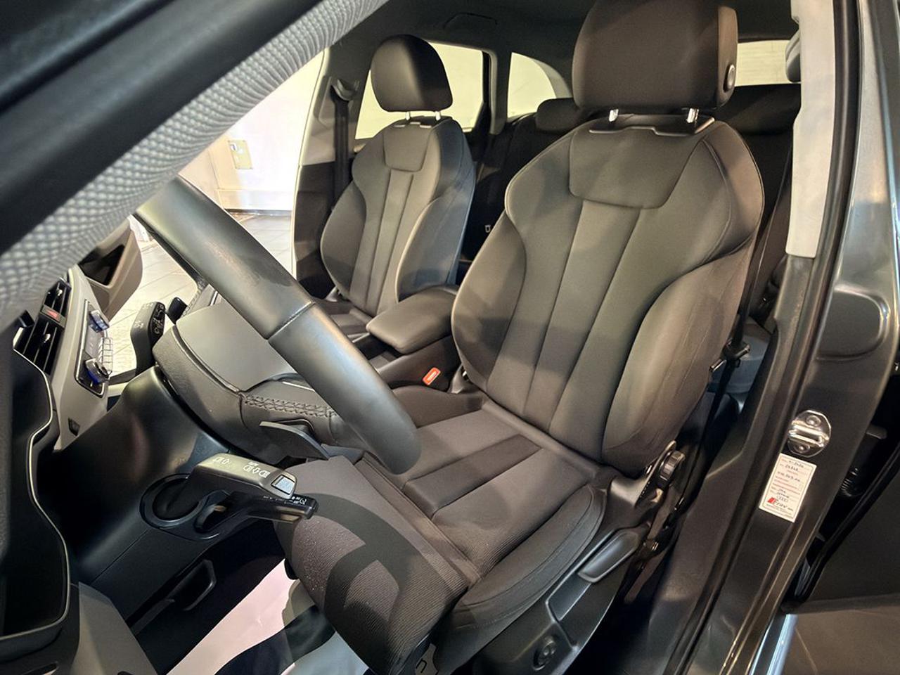 AUDI A4 35 TDI Avant S-Tronic S-Line - 17