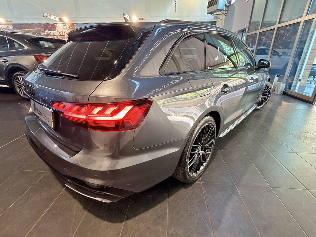 AUDI A4 35 TDI Avant S-Tronic S-Line - 9
