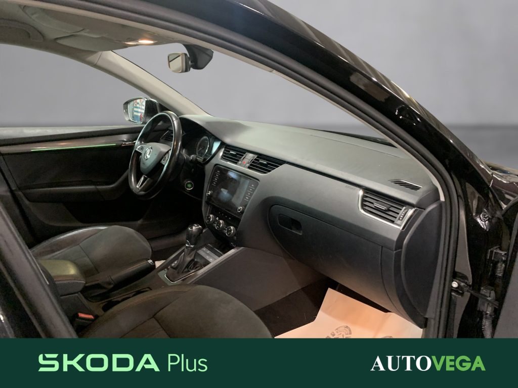 SKODA Octavia wagon 1.5 g-tec style 130cv dsg - 12