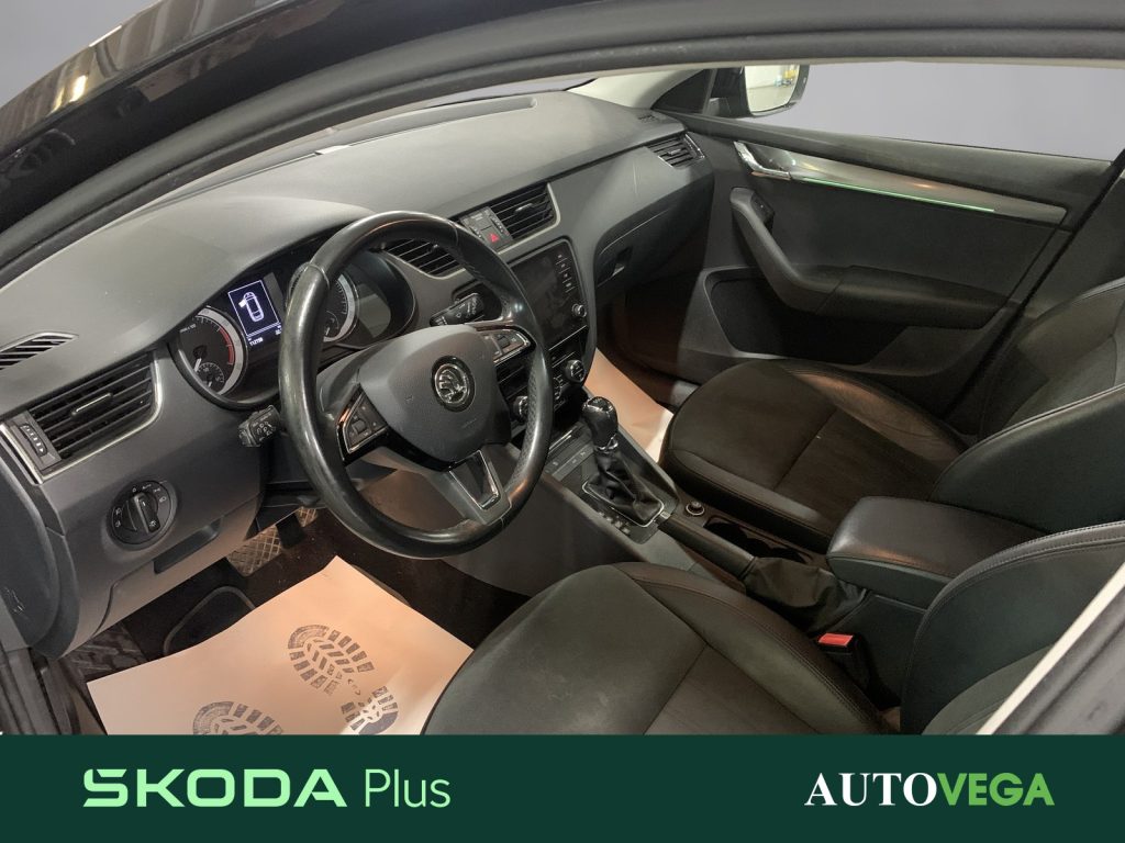 SKODA Octavia wagon 1.5 g-tec style 130cv dsg - 13
