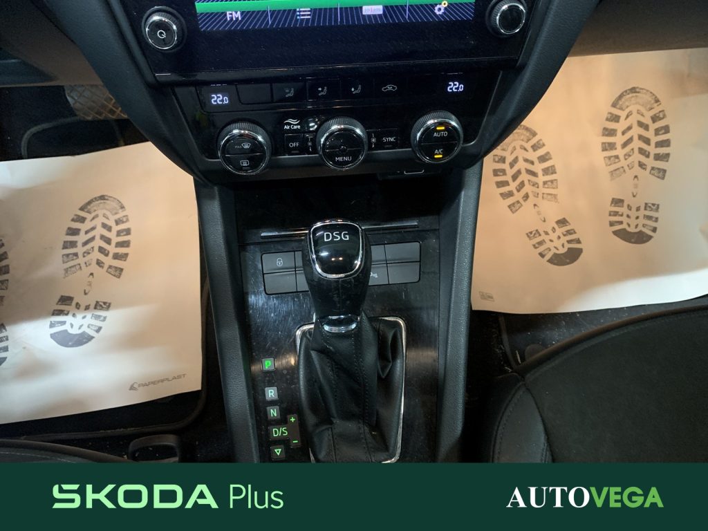 SKODA Octavia wagon 1.5 g-tec style 130cv dsg - 21