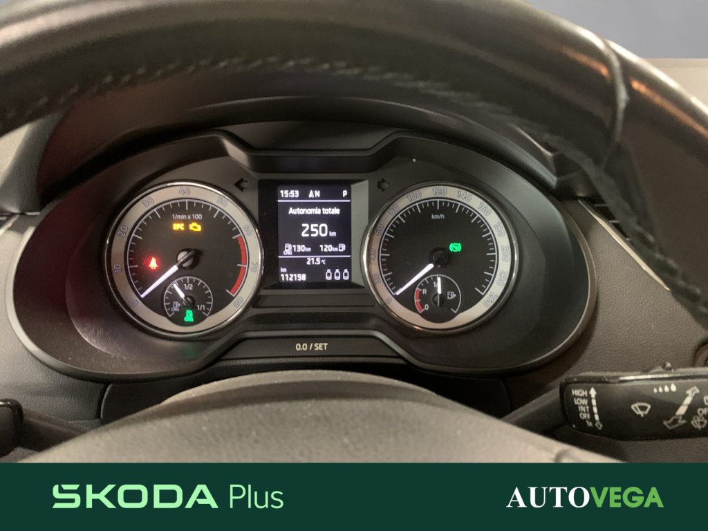 SKODA Octavia wagon 1.5 g-tec style 130cv dsg - 27