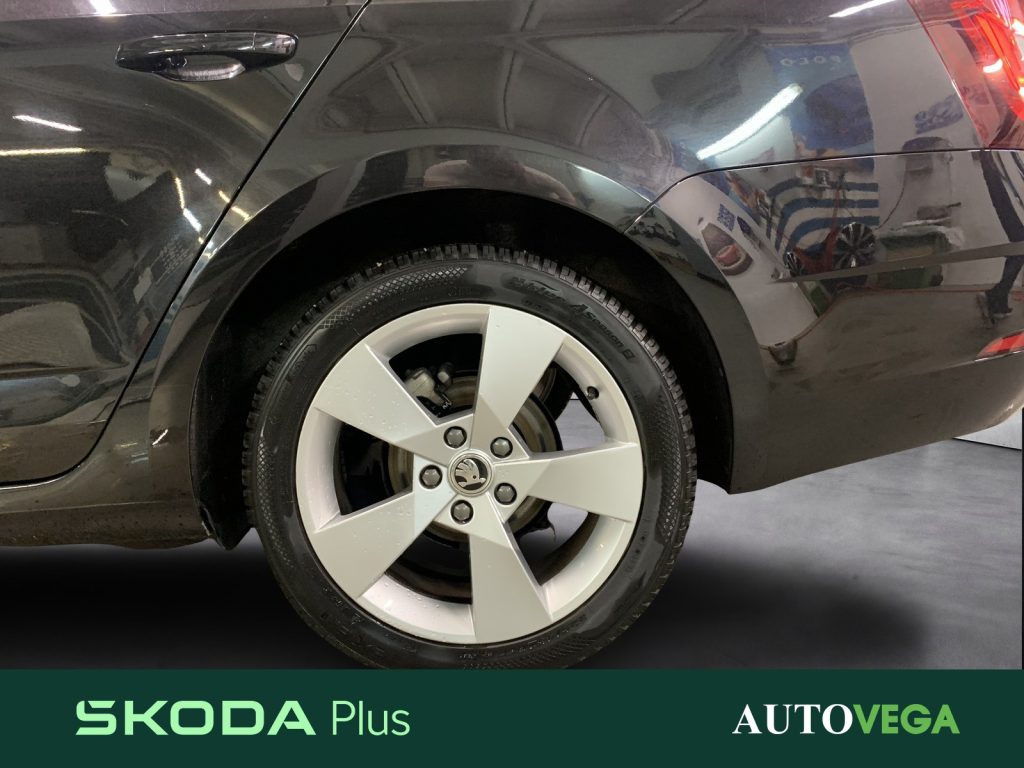 SKODA Octavia wagon 1.5 g-tec style 130cv dsg - 35