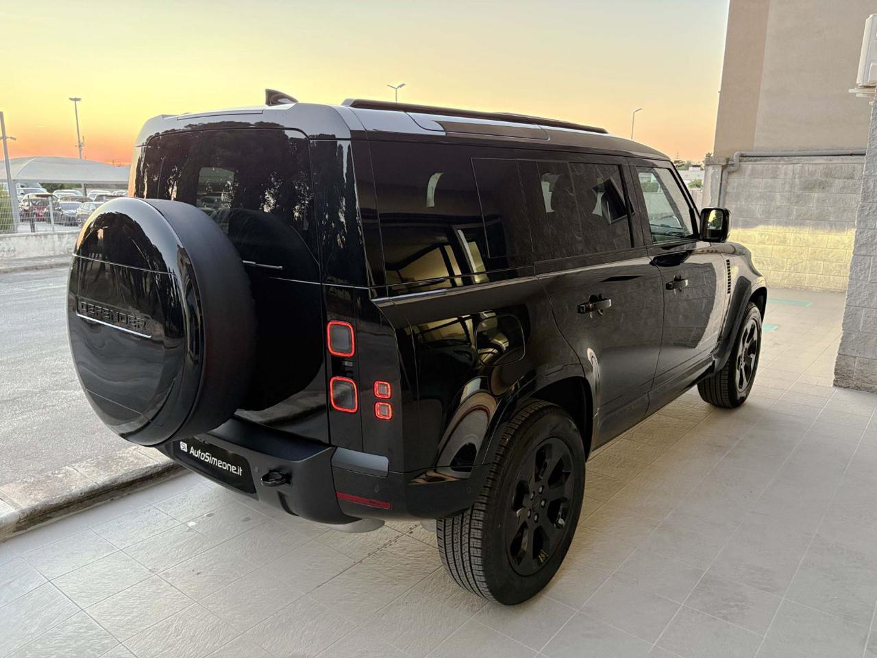 LAND ROVER Defender 110 3.0D I6 200 CV AWD Auto X-Dynamic SE TETTO PAN - 5