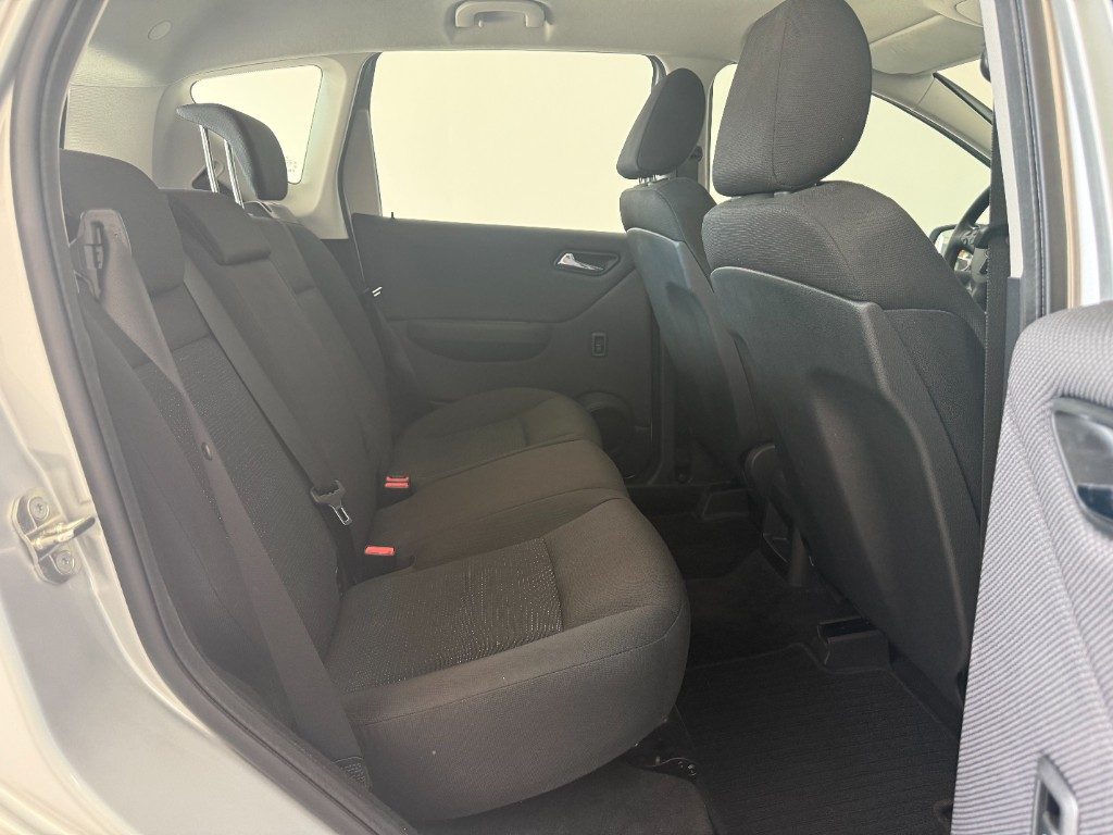 MERCEDES-BENZ A 160 BlueEFFICIENCY Special Edition Sport - 8