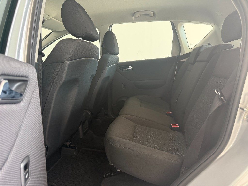 MERCEDES-BENZ A 160 BlueEFFICIENCY Special Edition Sport - 12