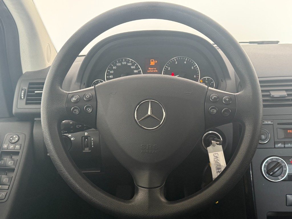 MERCEDES-BENZ A 160 BlueEFFICIENCY Special Edition Sport - 9