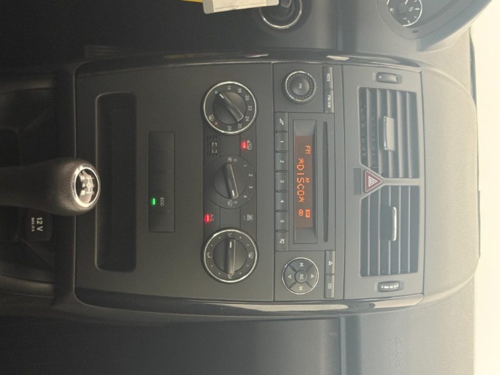 MERCEDES-BENZ A 160 BlueEFFICIENCY Special Edition Sport - 14