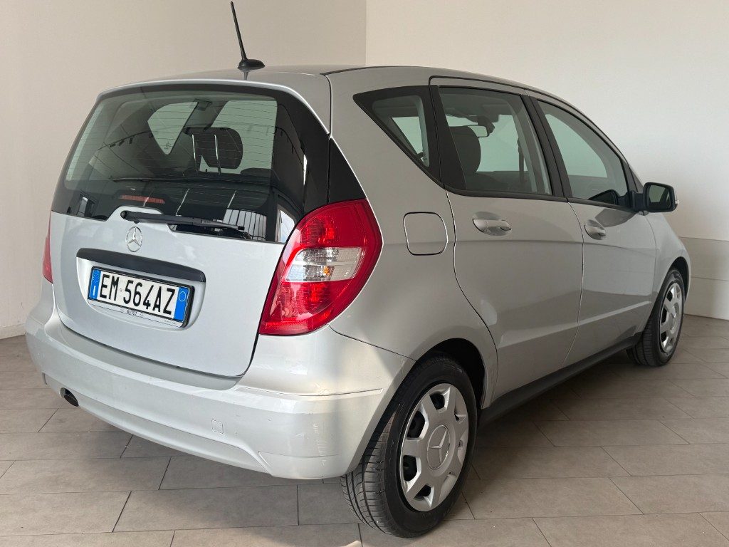 MERCEDES-BENZ A 160 BlueEFFICIENCY Special Edition Sport - 4