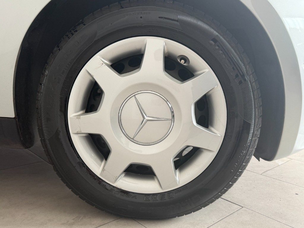 MERCEDES-BENZ A 160 BlueEFFICIENCY Special Edition Sport - 20