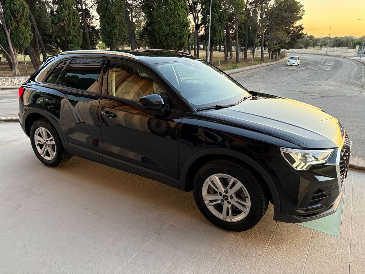 AUDI Q3 35 TDI 150 CV S tronic Business FARI FULL LED - 3