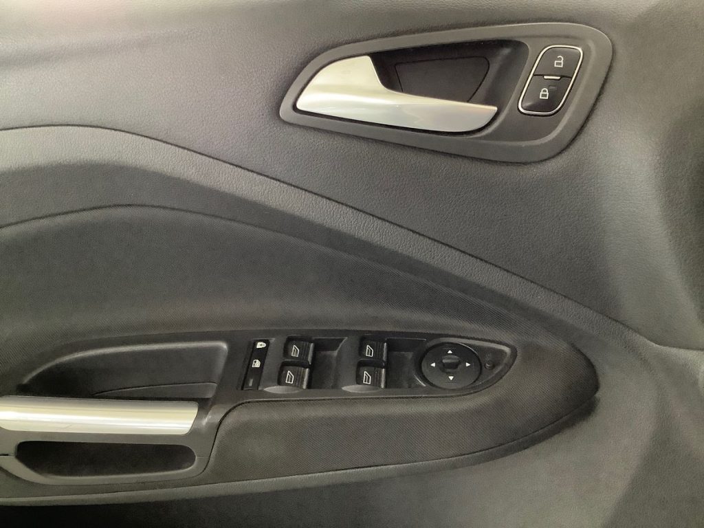 FORD C-Max 1.5 TDCi 120CV Start&Stop Titanium - 21