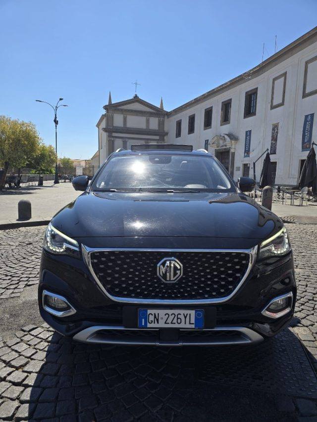 MG HS Nero pastello