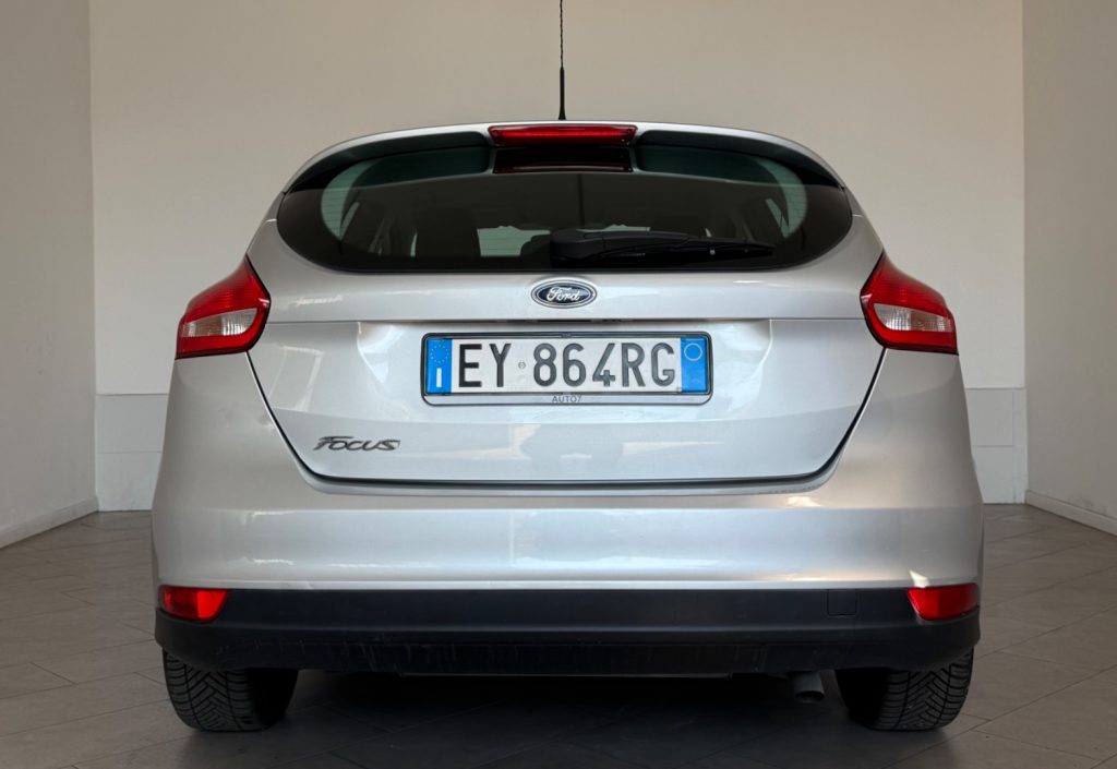 FORD Focus 1.6 120 CV GPL Titanium - 4