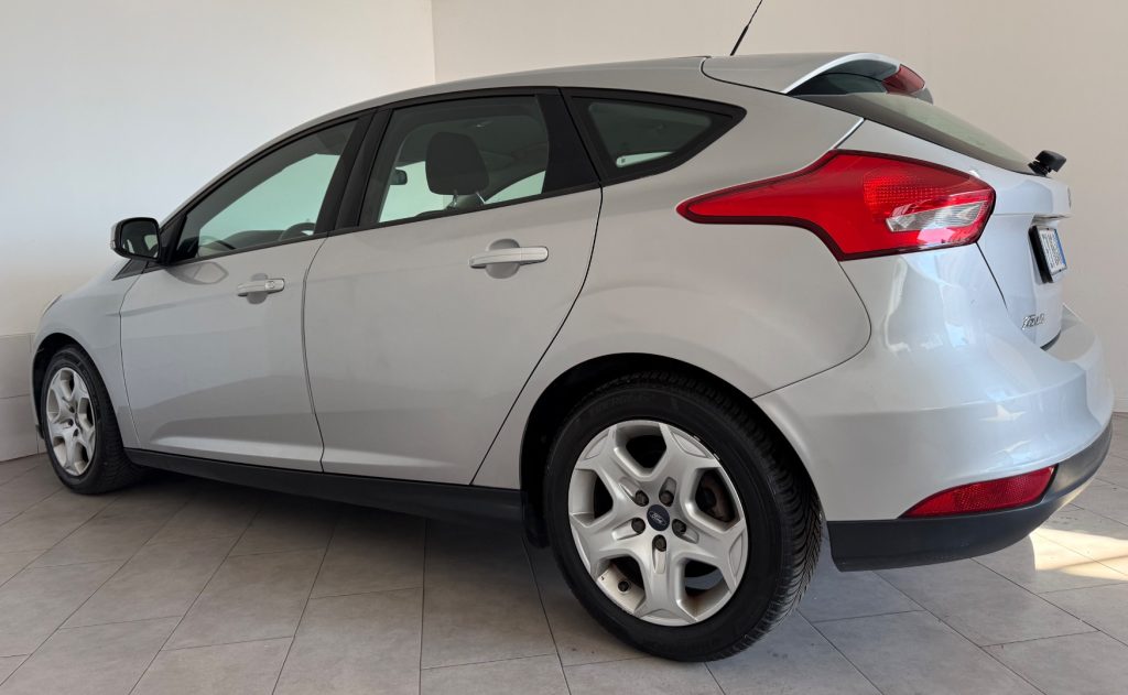 FORD Focus 1.6 120 CV GPL Titanium - 5