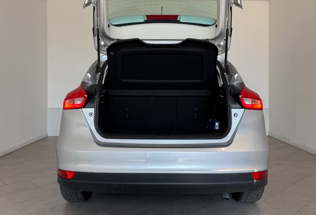 FORD Focus 1.6 120 CV GPL Titanium - 7