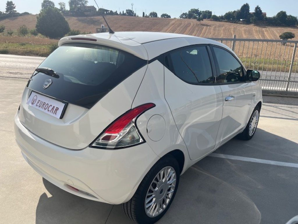 LANCIA Ypsilon 1.2 69 CV 5 porte Silver - 8