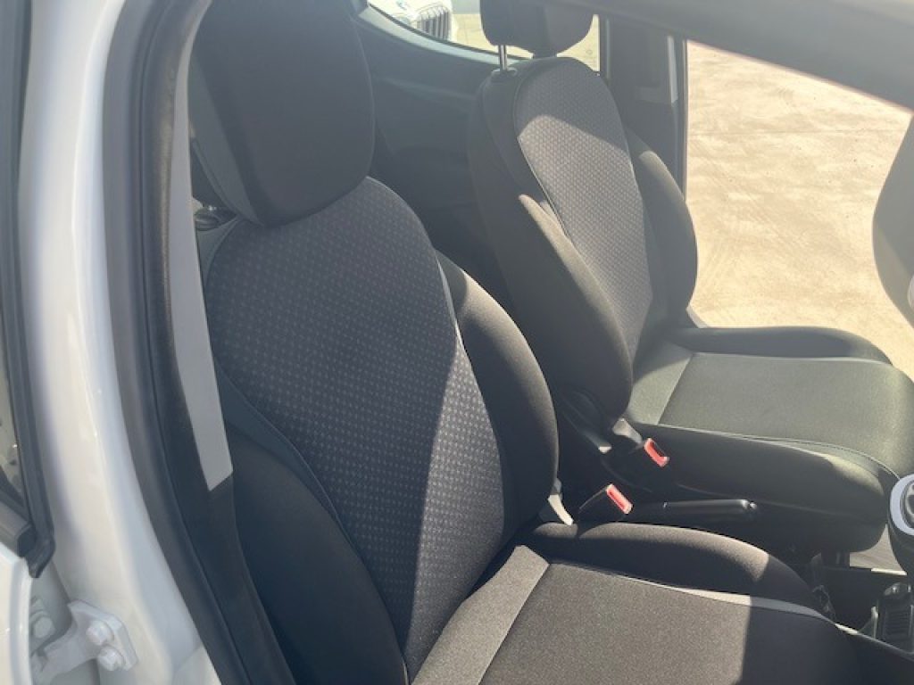 LANCIA Ypsilon 1.2 69 CV 5 porte Silver - 24