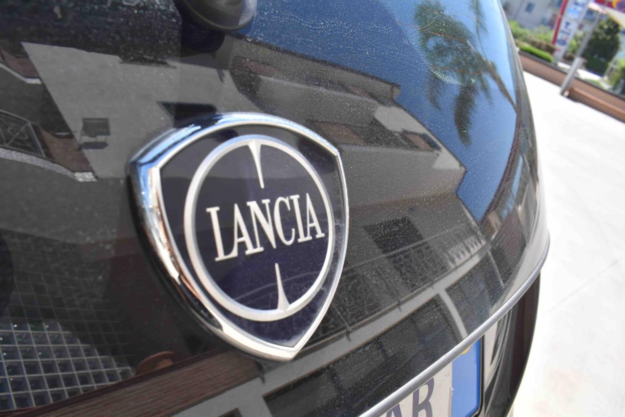 LANCIA Ypsilon 0.9 TwinAir 85 CV 5 porte Metano Ecochic Elefantin - 20