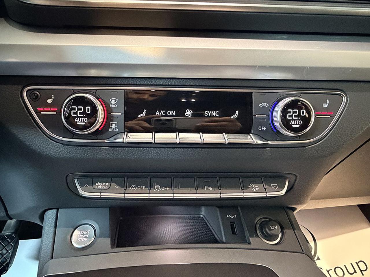 AUDI Q5 40 TDI Sportback Quattro S-Tronic Busin. Advanced - 33