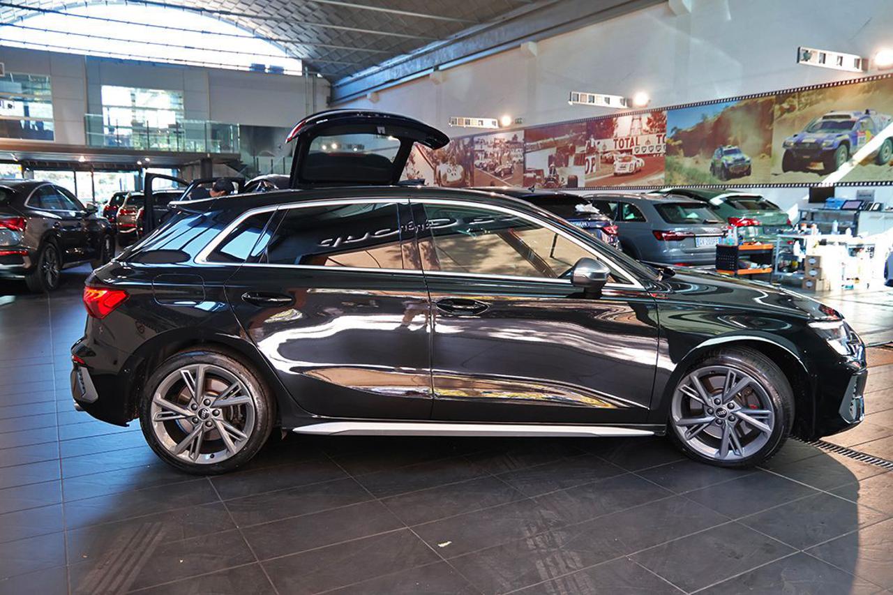 AUDI S3 TFSI Sportback Quattro S-Tronic - 10