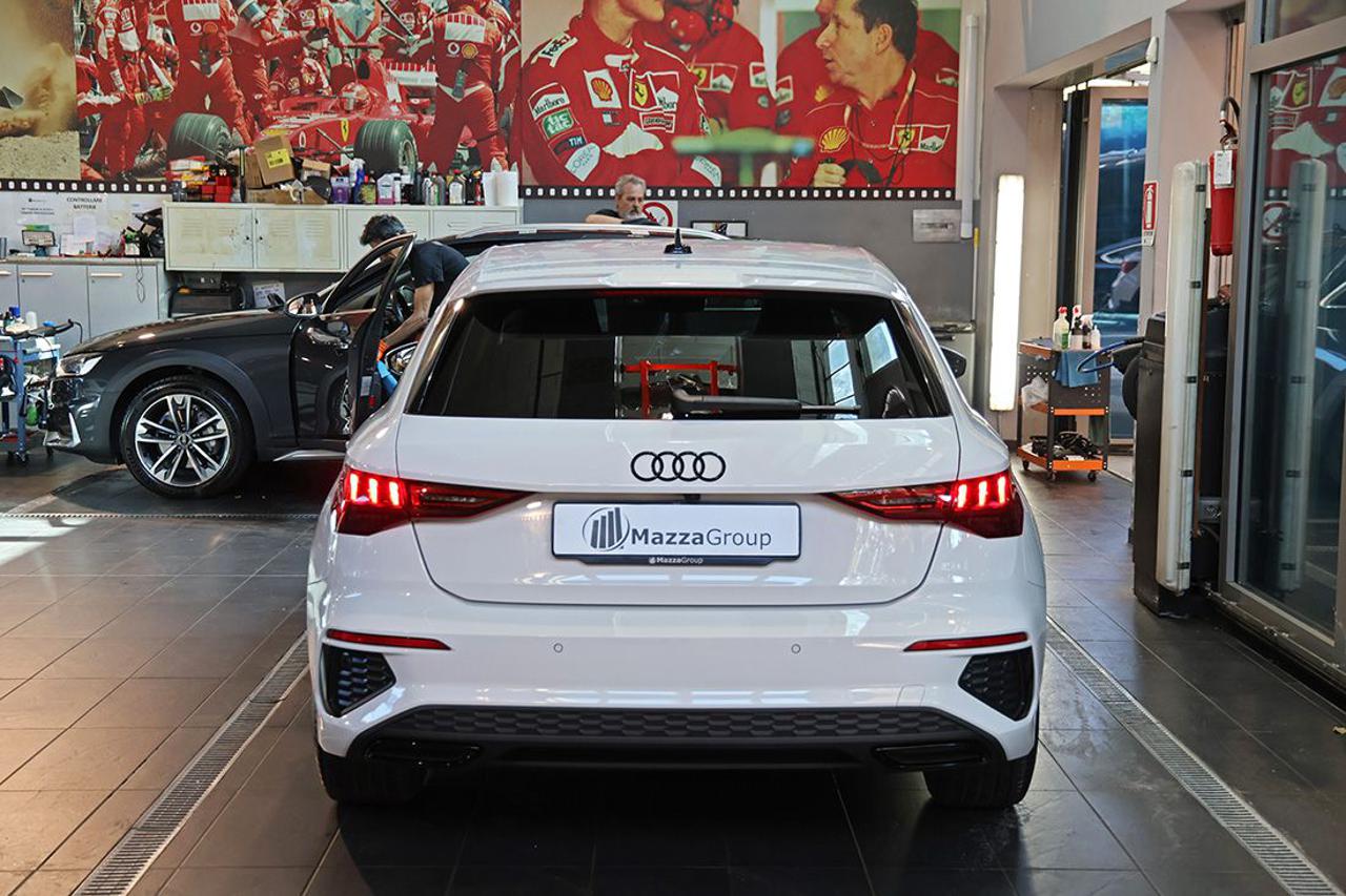 AUDI A3 35 TDI Sportback S-Tronic S-Line - 4