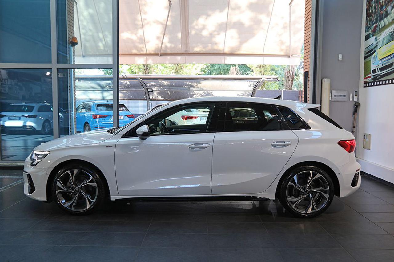 AUDI A3 35 TDI Sportback S-Tronic S-Line - 3