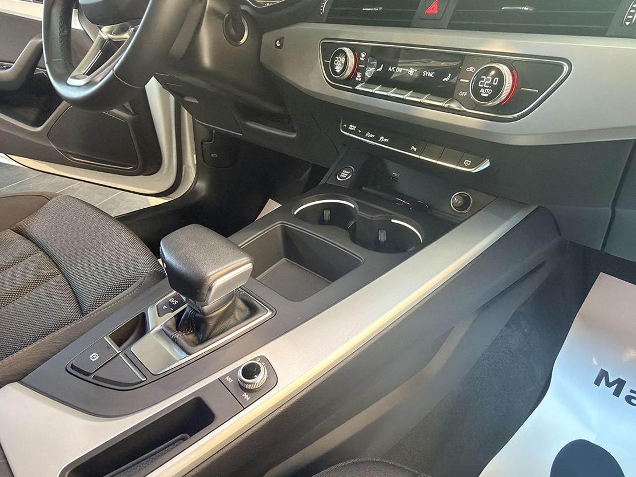 AUDI A4 35 TDI Avant S-Tronic Business Advanced - 31