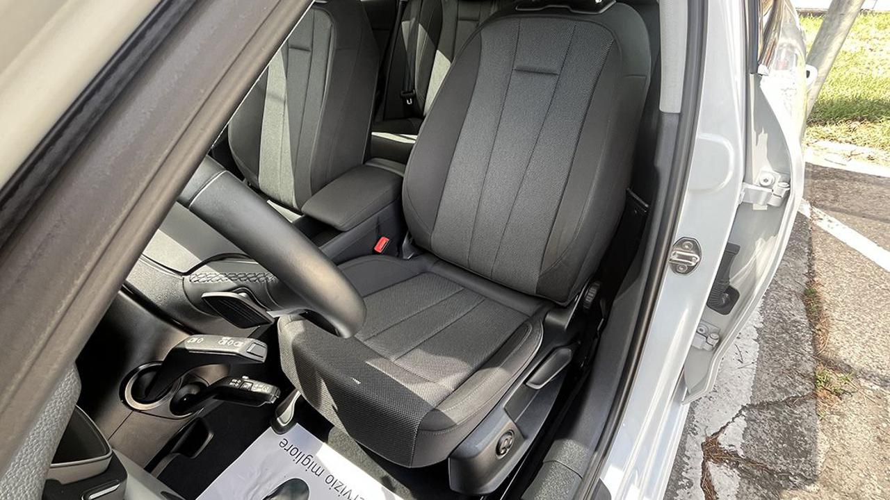 AUDI A4 35 TDI Avant S-Tronic Business Advanced - 18