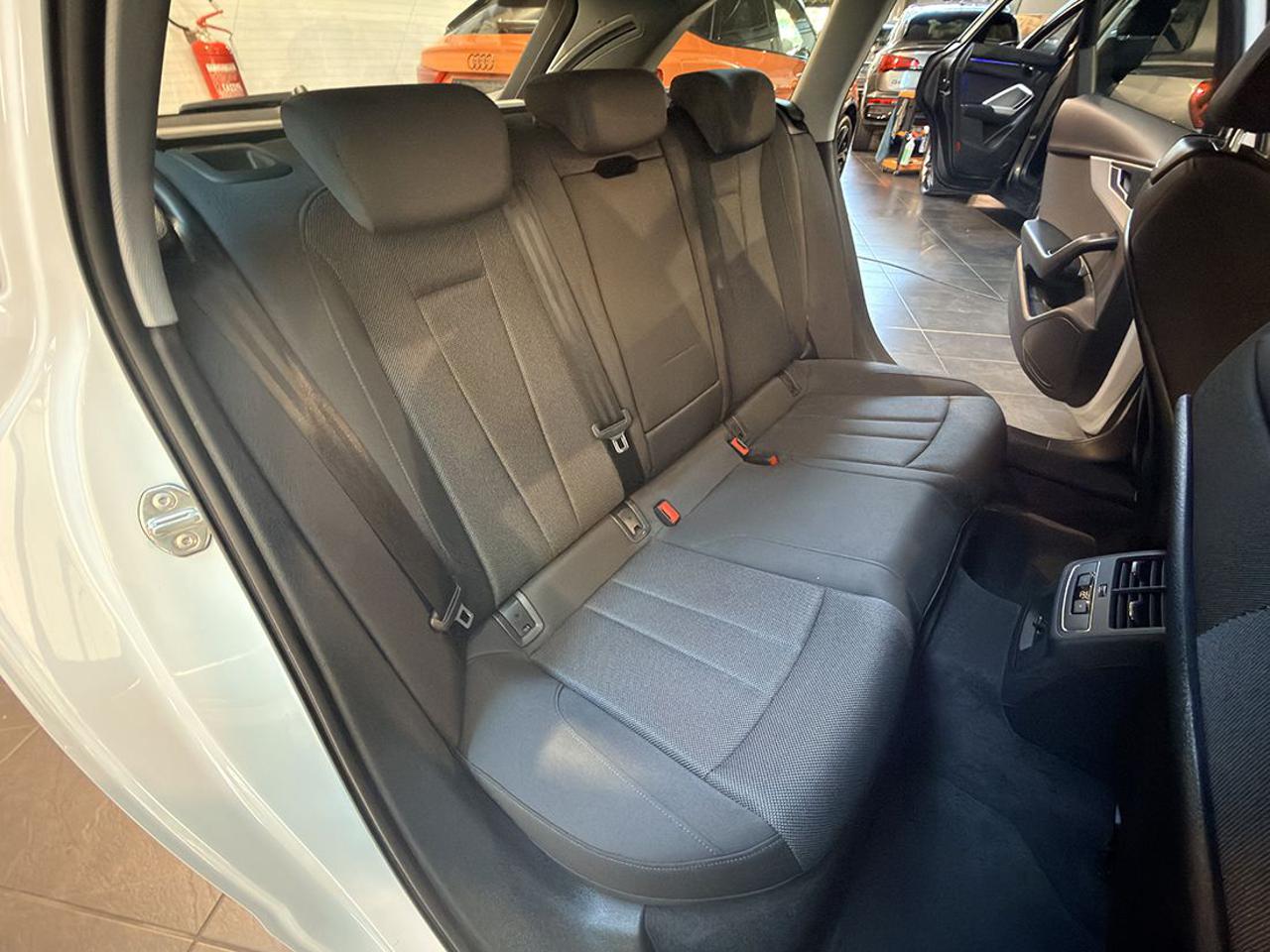 AUDI A4 35 TDI Avant S-Tronic Business Advanced - 20