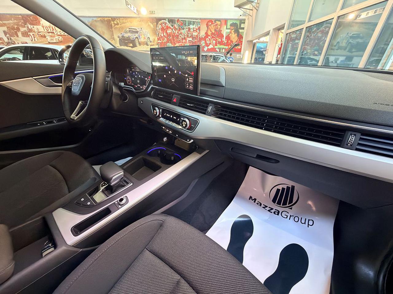 AUDI A4 35 TDI Avant S-Tronic Business Advanced - 33