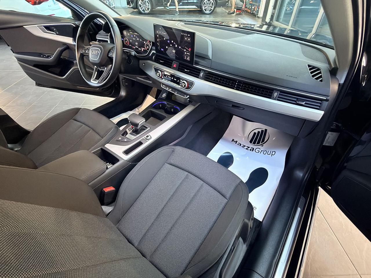 AUDI A4 35 TDI Avant S-Tronic Business Advanced - 16