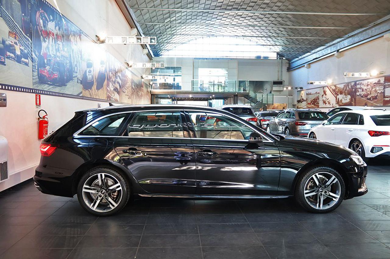 AUDI A4 35 TDI Avant S-Tronic Business Advanced - 2