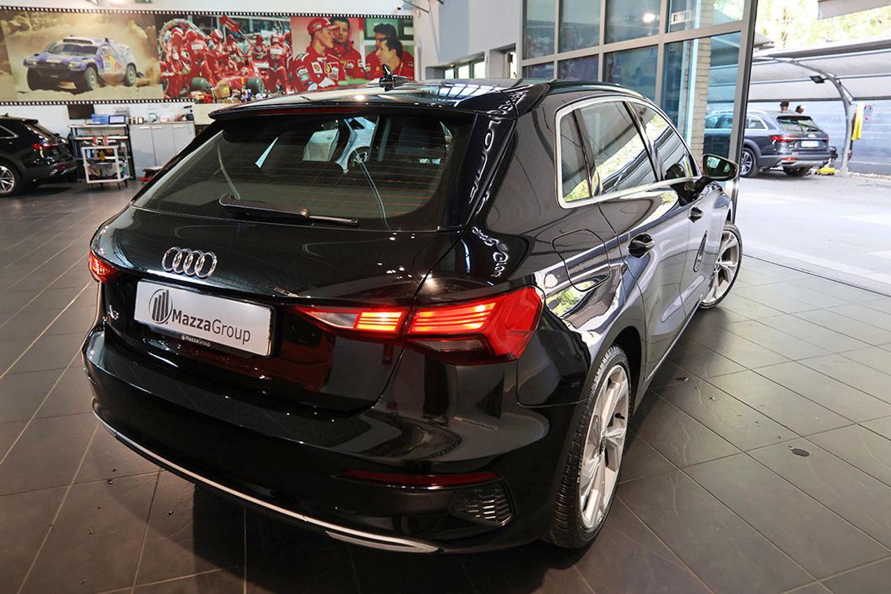 AUDI A3 30 TFSI Sportback S-Tronic Business Advanced - 9