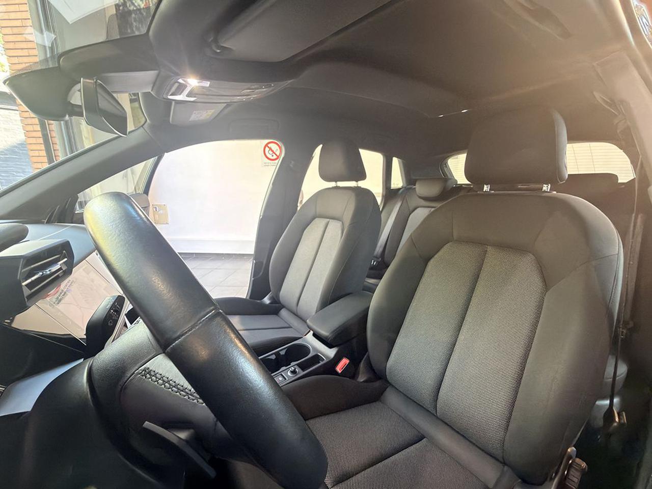 AUDI A3 30 TFSI Sportback S-Tronic Business Advanced - 17